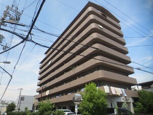 トムズコ－トセブン外観写真