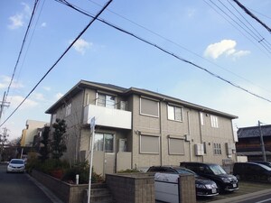 シャーメゾン６番館外観写真
