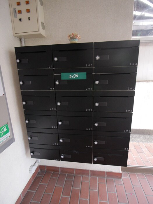 物件外観写真4　(建物設備)