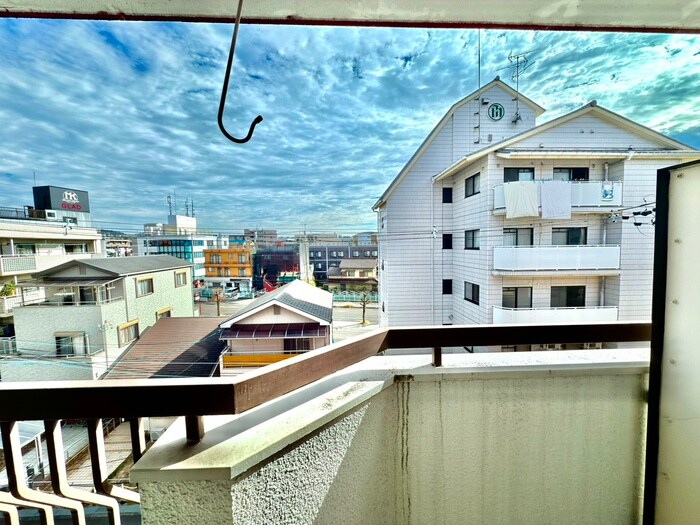 物件内観写真19　(室内からの展望)