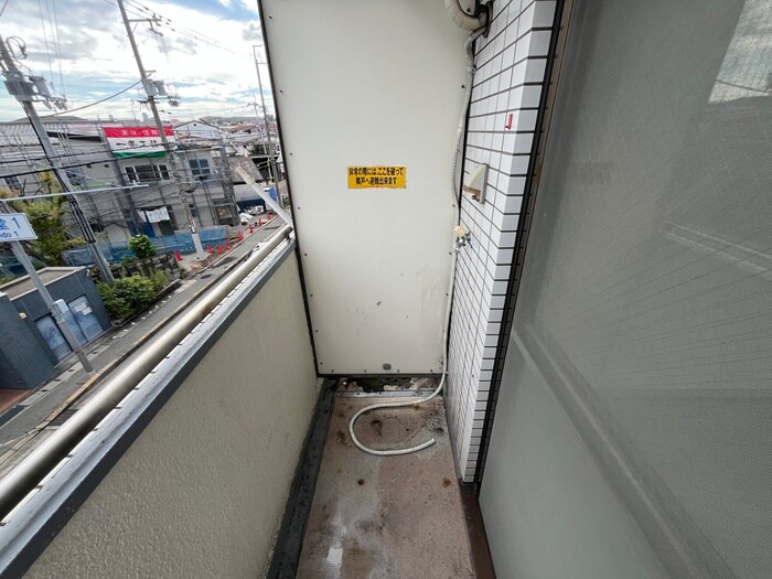 物件内観写真12　(洗濯機置場)