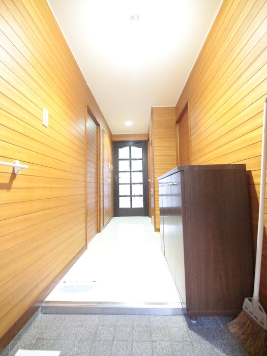 物件内観写真14　(玄関)