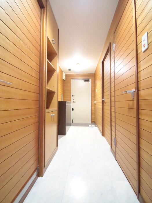 物件内観写真20　(廊下)