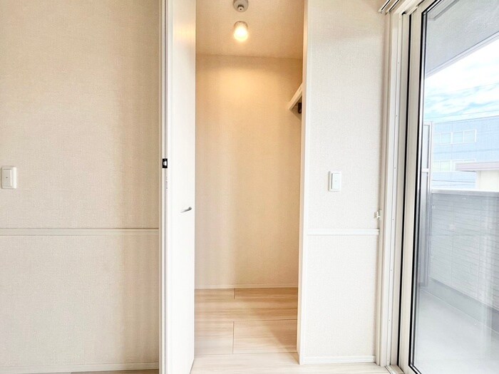 物件内観写真9　(収納)