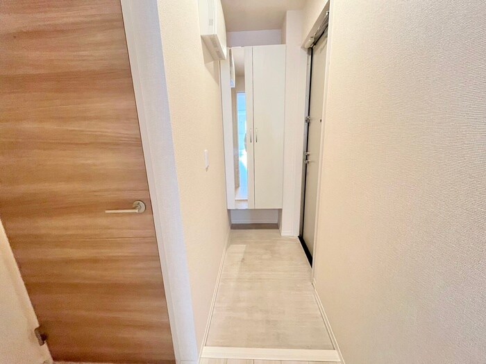 物件内観写真15　(玄関)