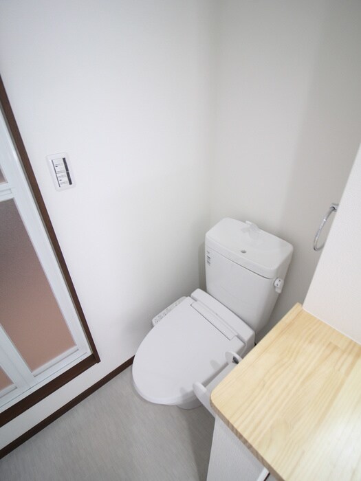 物件内観写真14　(トイレ)