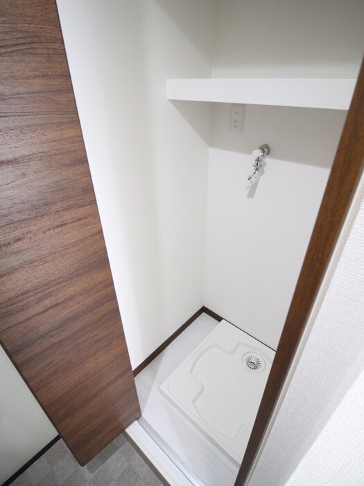 物件内観写真15　(洗濯機置場)