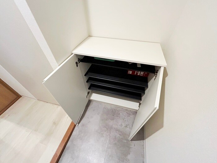 物件内観写真8　(靴箱)