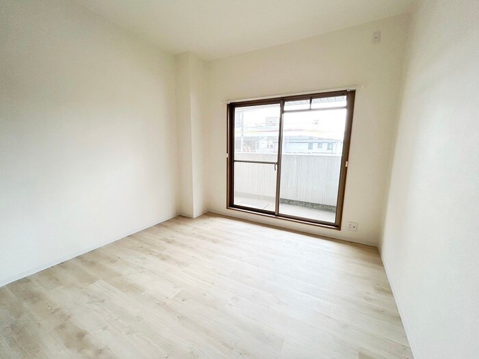 物件内観写真18　(居室)