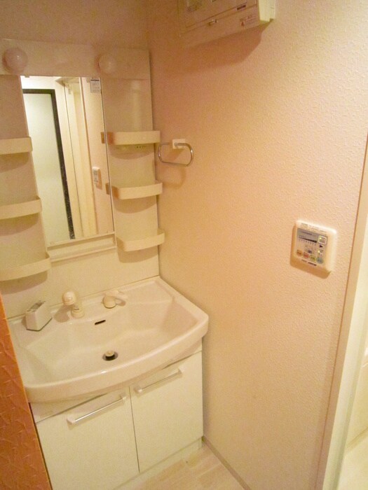 物件内観写真13　(洗面)