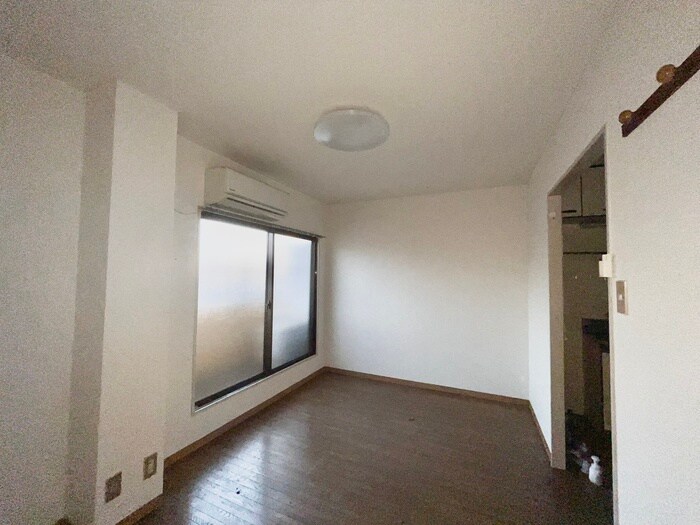 物件内観写真11　(居室)