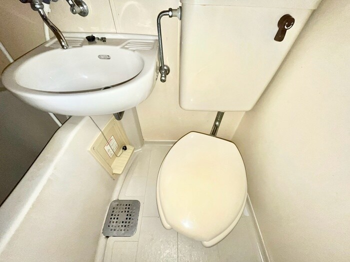 物件内観写真14　(トイレ)