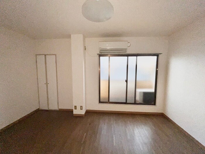 物件内観写真15　(居室)