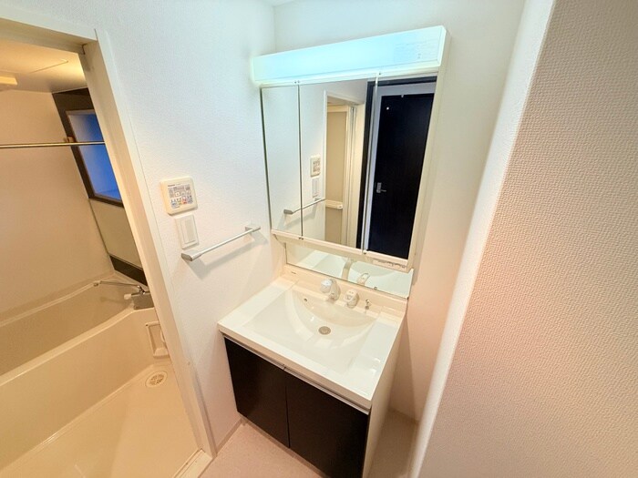 物件内観写真9　(洗面)