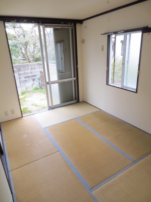 物件内観写真9　(居室)