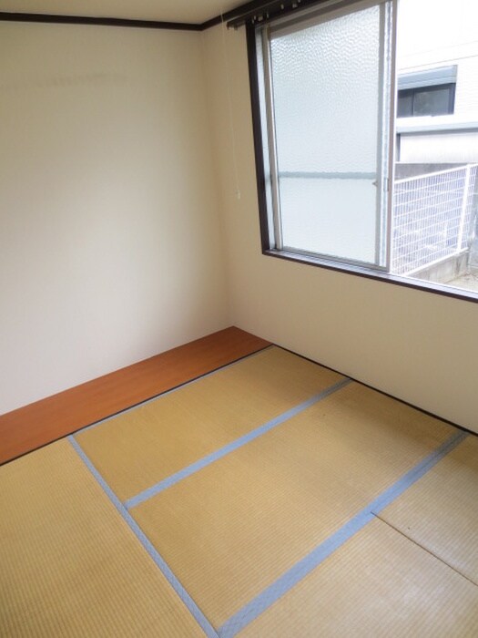 物件内観写真10　(室内からの展望)