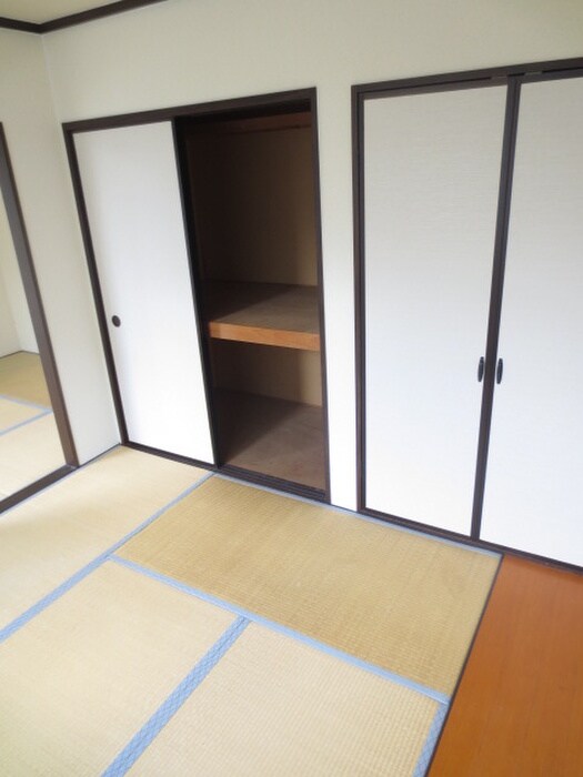 物件内観写真11　(収納)