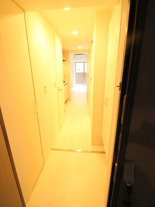 物件内観写真7　(玄関)