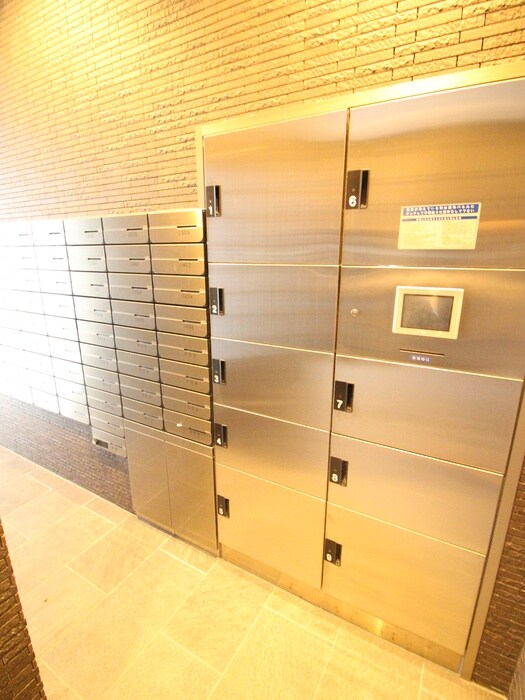 物件外観写真4　(建物設備)