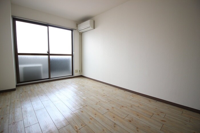 物件内観写真6　(居室)