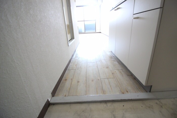 物件内観写真14　(廊下)