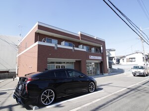 ステュ－ディオ招提外観写真