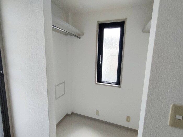 物件内観写真10　(収納)