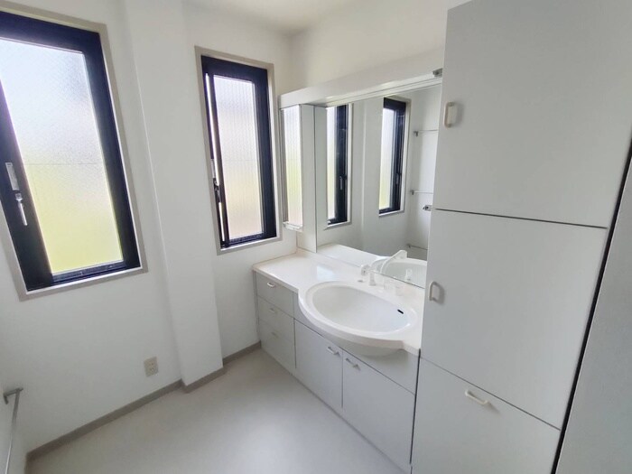 物件内観写真16　(洗面)