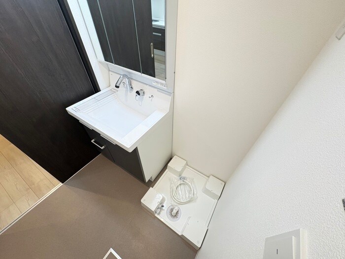 物件内観写真12　(洗濯機置場)