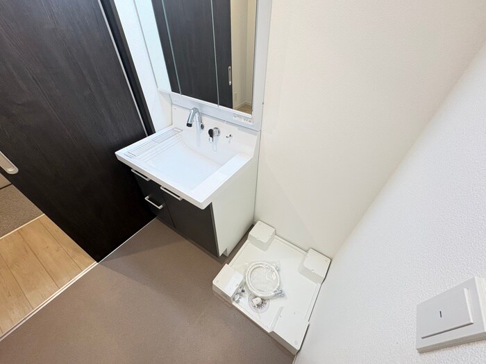 物件内観写真12　(洗濯機置場)