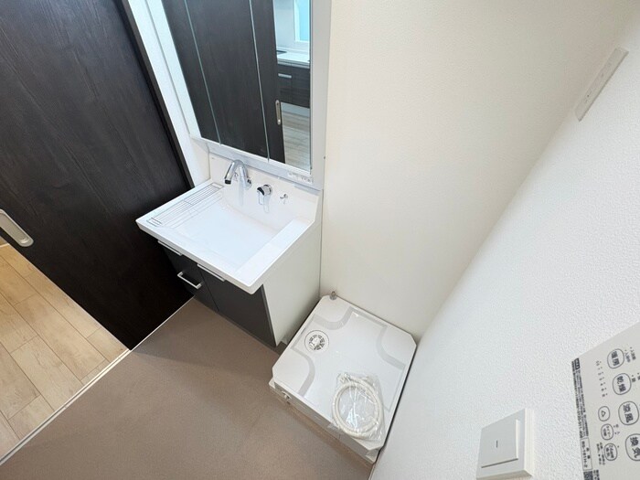 物件内観写真12　(洗濯機置場)