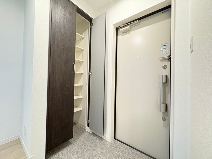 物件内観写真16　(靴箱)