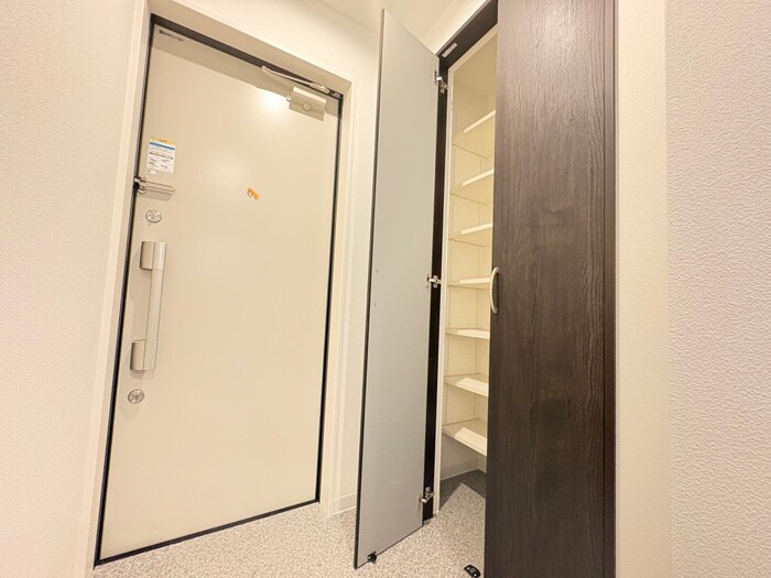 物件内観写真16　(靴箱)