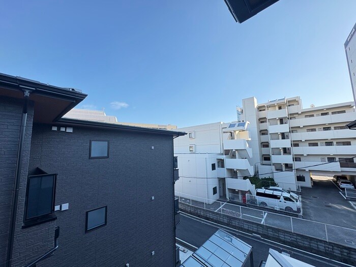 物件内観写真22　(室内からの展望)