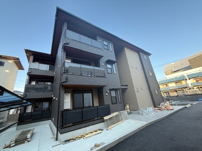 物件外観写真1　(外観写真)