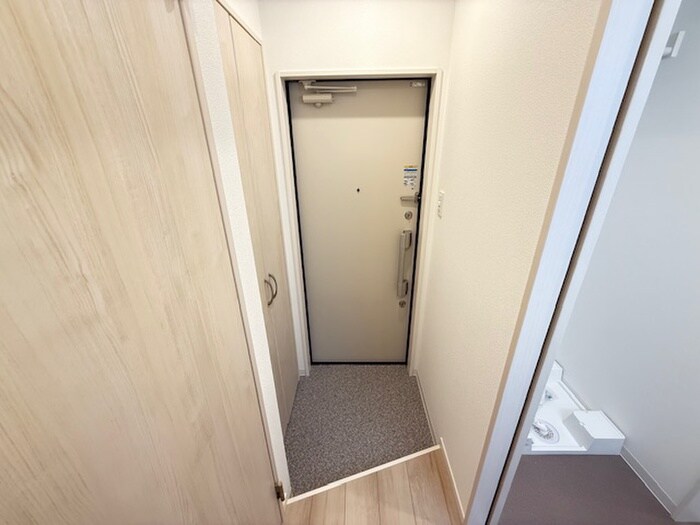 物件内観写真22　(玄関)