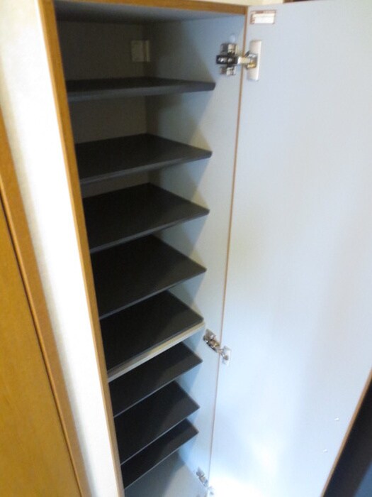 物件内観写真11　(玄関)