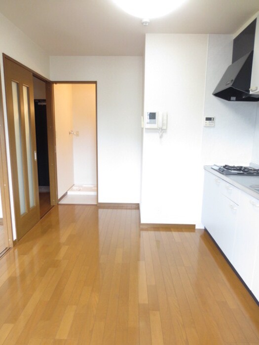 物件内観写真12　(廊下)