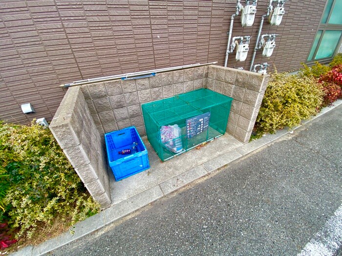 物件外観写真6　(建物設備)