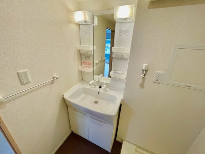 物件内観写真12　(洗面)