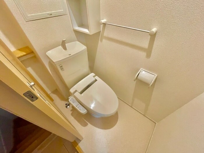 物件内観写真13　(トイレ)