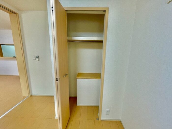 物件内観写真18　(収納)