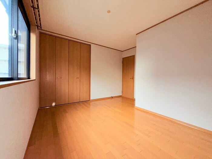 物件内観写真9　(居室)