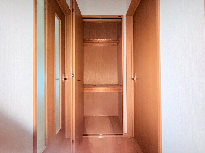 物件内観写真12　(収納)