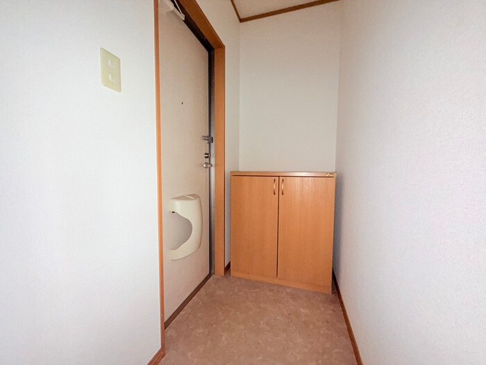 物件内観写真17　(玄関)