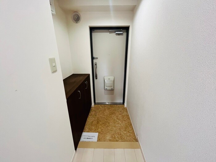 物件内観写真14　(玄関)