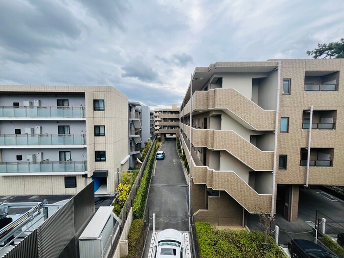 物件内観写真21　(室内からの展望)