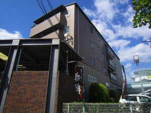 東千里ＯＭパレス３号館外観写真