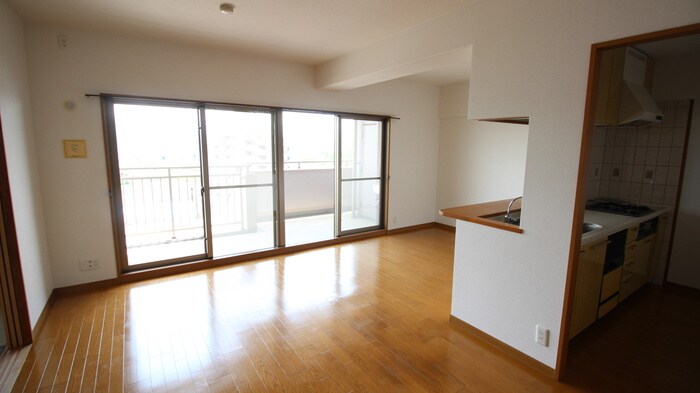 ﾗｲｵﾝｽﾞﾏﾝｼｮﾝ貝塚モリス(710)の居室