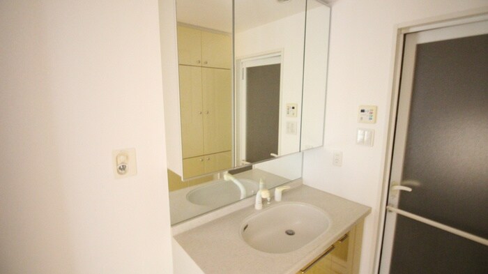 物件内観写真16　(洗面)